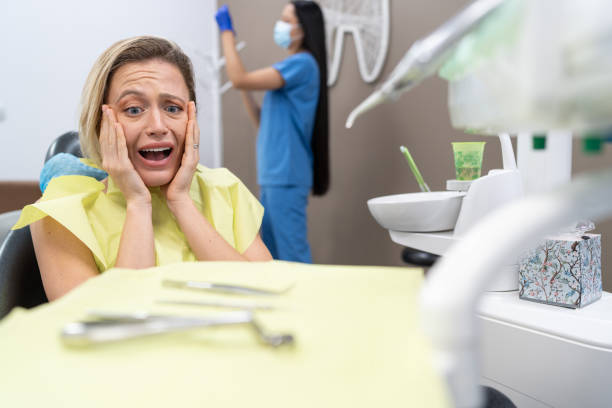 Best Cracked Tooth Emergency Dentist  in Woodside, CA